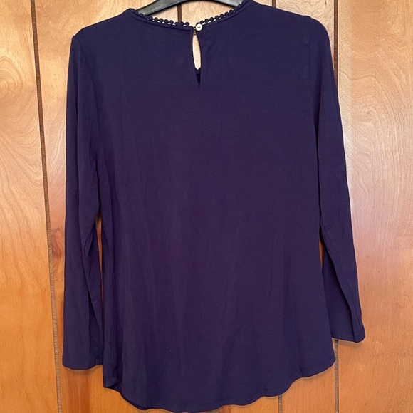 Pullover Shirt - Picture 6 of 6